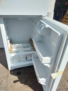 GE Appliances 16.6 cu. ft. top-freezer refrigerator