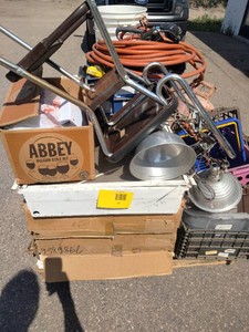Winner take all pallet lot