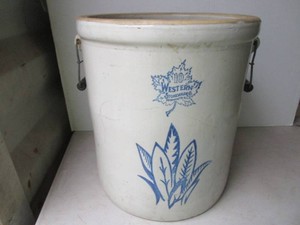 Western #10 Crock, Cobalt Snakeleaf