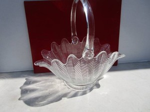 LE Smith Pressed Glass Basket