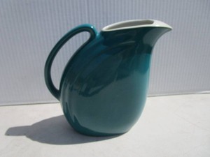 Hall Pitcher with ice Lip