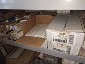 3 shelves trim tile