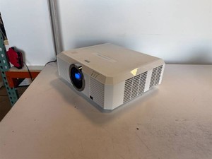 $5999 NEC NP-P502HL 5000-Lumen Professional Laser Projector   Like New