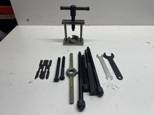 Heavy-Duty Bench-Mounted Valve Spring Compressor  Engine Tool Set   Complete Lot