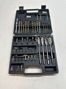 Tool Shop Drill & Drive Bit Set   near complete set in Carrying Case