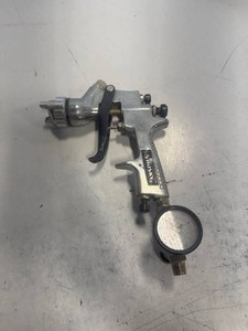 Husky Gravity Feed Paint Spray Gun with Air Pressure RegulatorGauge