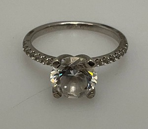 925 Marked Sterling Silver Size 11 Ring With Shiny Stone