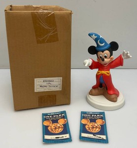 Vintage Walt  Disney World Mexico Porcelain Mickey Mouse FANTASIA WIZARD Park Exclusive With Park Entry Tickets In Original Box 7.5