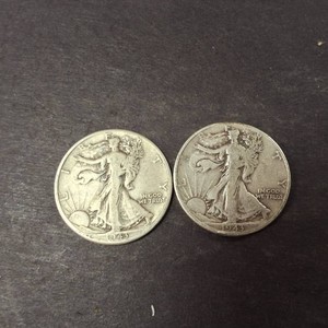 Lot of (2) 1943 Walking Liberty Half Dollars 90% Silver