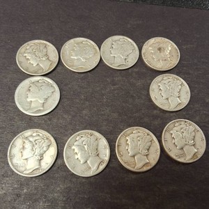 Rectangle O  (10) Mercury 90% Silver Dimes (1940s)