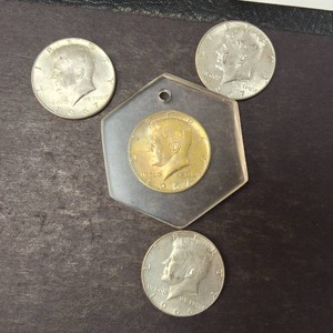 Interesting lot (4 coins) of 1967 and 68 Kennedy Half Dollars (40% Silver)