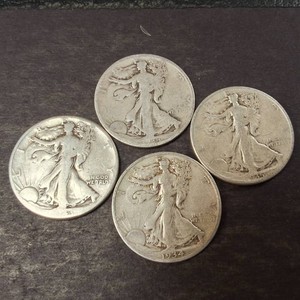 Vintage  Lot of (4)  Walking Liberty Half Dollars 90% Silver