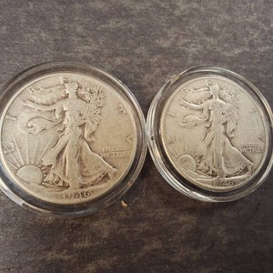 Lot of (2) 1946 Walking Liberty Half Dollars 90% Silver - in cases
