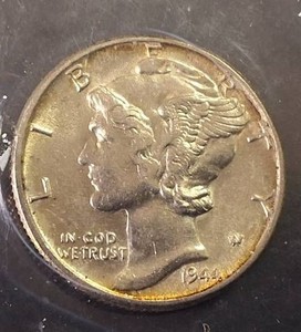 Fine Detail Mercury Dime in protective sleeve 1944