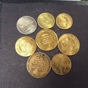 Lot of (8) Cool Vintage Medallions includes civil war centennial