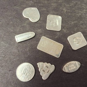 Mixed Designs Lot of (8) 1 gram bars of .999 fine (pure) silver - Smiley Poo Pile