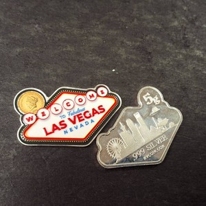 Welcome to Vegas  lot of (2) 5 gram Fine Silver .999 Colorized Collectibles