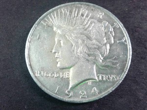 1924 USA Peace Silver Dollar -  Vintage 90% Silver Coin - Great looking coin