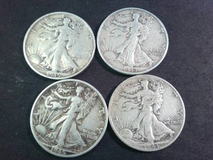 Lot of (4) 1943x2 1945x2 Walking Liberty Half Dollars  (90% Silver content) Circulated Coins