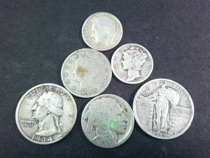 Mixed lot of Vintage Valuable coins including 1906 Barber Quarter, lot of (6)