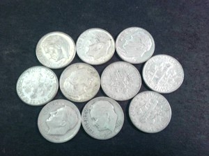 Lot of (10) Roosevelt dimes minted from 1946 - 1964 contain 90% silver and 10% copper