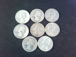 Lot of (8) silver coins Washington Quarters (90% Silver content) Circulated