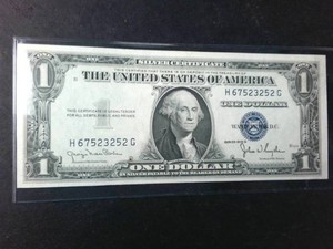 Crisp Vintage Series 1935D $1 Silver Certificate  Classic Blue Seal In God We Trust Transition Era