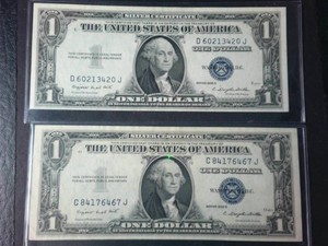 Awesome Lot of (2) 1935G $1 Silver Certificate Blue Seal  With Motto and Without