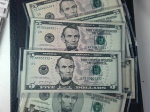 Lot of (8) Pristine $5 FRN in Sleeves Including two star notes (one is very low number)