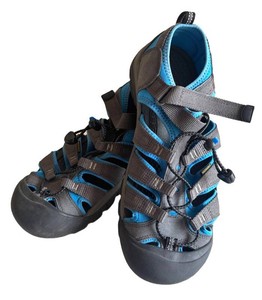 G - KEEN Womens Hiking Sandals - Size 6