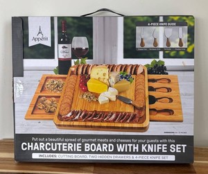 LR - Appetit Charcuterie Board with 4-Piece Knife Set