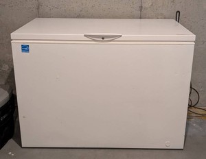 G - Chest Freezer - Frigidaire Deep Freezer
