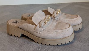 UL - Womens Shoes - Dirty Laundry Chain-Detail Mule Loafers Size 8.5