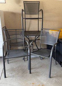 G - Patio Dining Set - 4 Chairs & Table (Lot of 5)