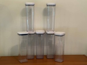 Food Storage Containers - OXO 2.3qt & 3.7qt (Lot of 7)