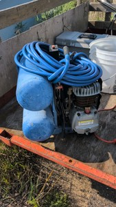 unknown brand double tank job site. compressor has power but Piston seems stuck