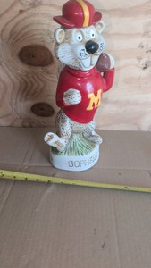 vintage Minnesota Golden gophers gopher decanter collectible ceramic alcohol liquor rum empty