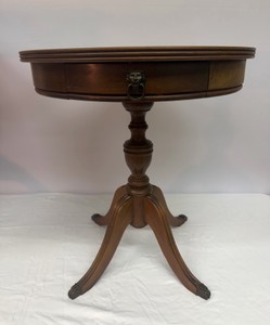 Round End Table wDrawer - 20in W x 23in T