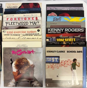 Lot of Vinyl Records & CDs Including Rod Stewart, Fleetwood Mac, Kenny Rogers with 2 1981 Rolling Stone Magazines & More