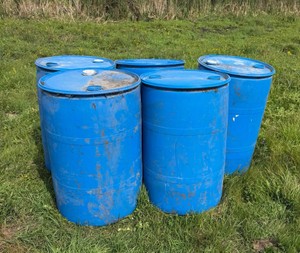 Lot of 5 Food Grade Plastic Drums (55 Gallon)