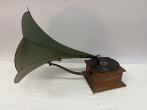 Gramophone Record Player