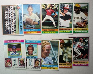 10-Card 1976 Topps Vintage Baseball Card Lot (StarsHOF)