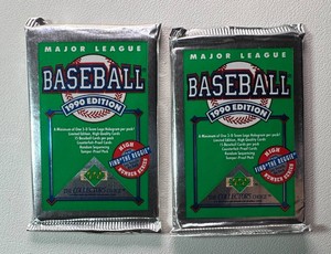 2 Packs of 1990 Upper Deck Baseball Cards (Reggie Jackson Auto Chase) (2)