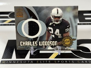 Charles Woodston Game-Worn Jersey patch 2000 Crown Royale #6 Football Card