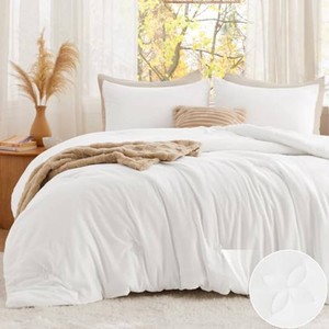 $38 Bedsure Queen Comforter Set White, Soft Prewashed Queen Size Bedding, Quilted Comforter with Clover Design, Down Alternative Comforter for All Seasons, 3 Pieces Bed Set with 2 Pillow Shams