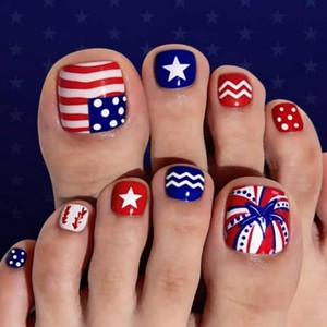 4th of July Press on Toenails SWEKKE Short Square Fake Toenails Patriotic False Toenails with Stars Polka Dots Designs Glossy Press on Nail Acrylic Nails for Women Girls 24Pcs