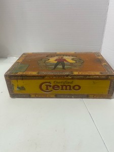 1930s Wooden Certified Cremo Cigar Box