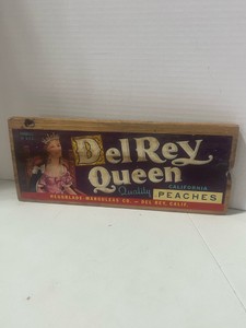 Vintage DelRey Queen California Peaches Crate Panel