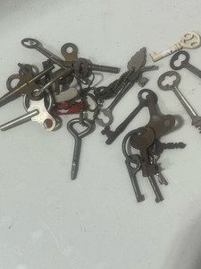 Lot of Antique Skeleton and Clock Keys