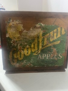 Vintage Good Fruit Apples Wood Box